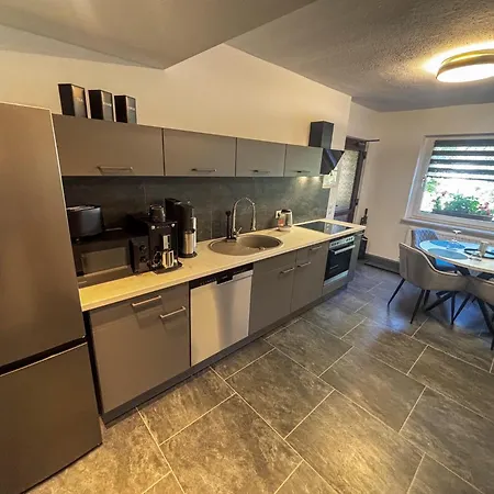 Gleesbergquelle * باد شليما